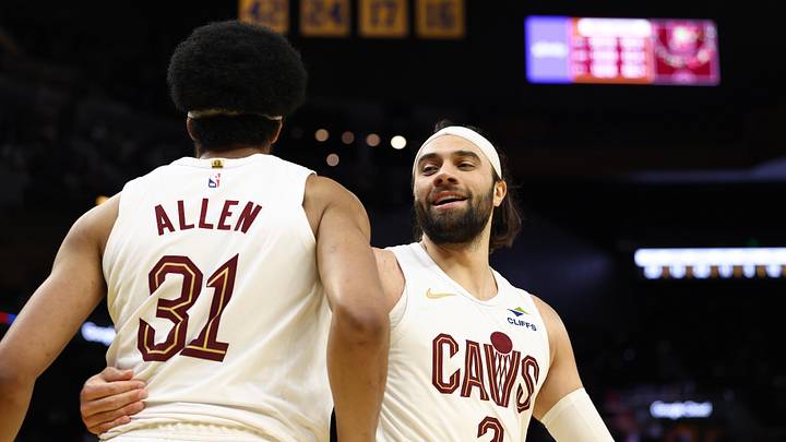Apr 2, 2026; San Francisco, California, USA; Cleveland Cavaliers center Jarrett Allen (31) and forward/guard Max Strus (2) after a play against the Golden State Warriors during the fourth quarter at Chase Center. Mandatory Credit: Kelley L Cox-Imagn Images Apr 2, 2026; San Francisco, California, USA; Cleveland Cavaliers center Jarrett Allen (31) and forward/guard Max Strus (2) after a play against the Golden State Warriors during the fourth quarter at Chase Center. Mandatory Credit: Kelley L Cox-Imagn Images