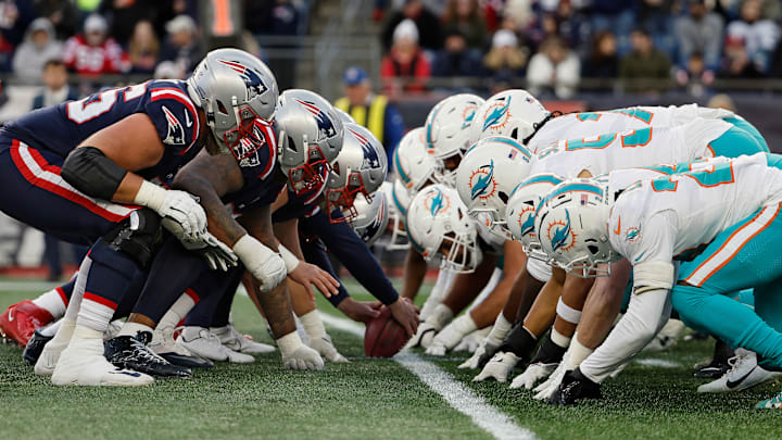 Miami Dolphins v New England Patriots