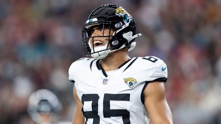 Nov 23, 2025; Glendale, Arizona, USA; Jacksonville Jaguars tight end Brenton Strange (85) against the Arizona Cardinals at State Farm Stadium. Mandatory Credit: Mark J. Rebilas-Imagn Images Nov 23, 2025; Glendale, Arizona, USA; Jacksonville Jaguars tight end Brenton Strange (85) against the Arizona Cardinals at State Farm Stadium. Mandatory Credit: Mark J. Rebilas-Imagn Images