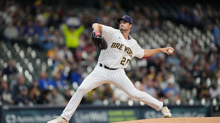 Miami Marlins v Milwaukee Brewers