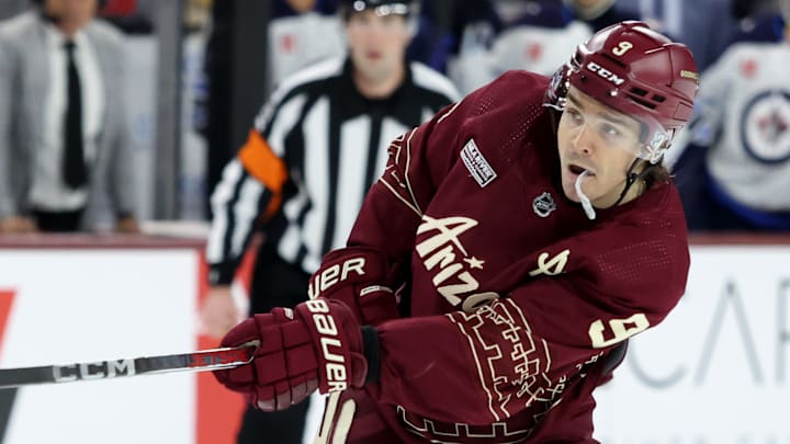 Winnipeg Jets v Arizona Coyotes
