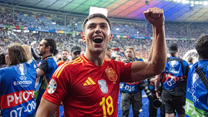 Der FC Liverpool möchte Martin Zubimendi verpflichten Der FC Liverpool möchte Martin Zubimendi verpflichten