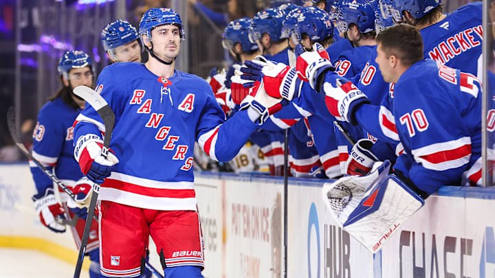 Boston Bruins v New York Rangers