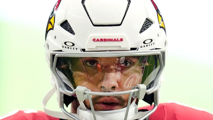 Arizona Cardinals running back James Conner (6) takes the field before their game against the Carolina Panthers at State Farm Stadium on Sept 14, 2025.