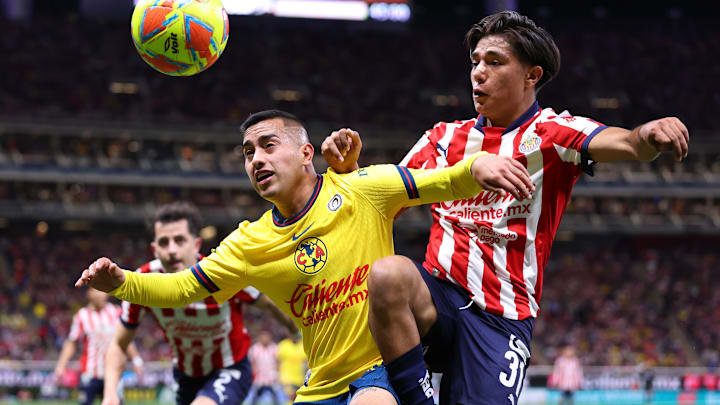 Érick Sánchez y Yael Padilla durante el Clausura 2025