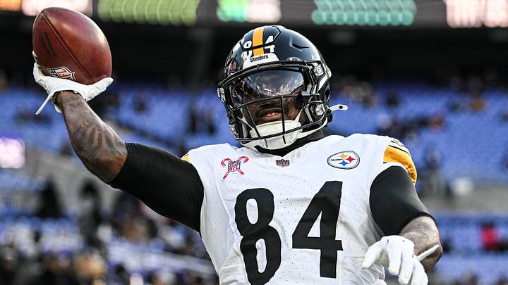 Dec 21, 2024; Baltimore, Maryland, USA; Pittsburgh Steelers running back Cordarrelle Patterson (84) throws the ball to fans before the game against the Baltimore Ravens at M&T Bank Stadium. Mandatory Credit: Tommy Gilligan-Imagn Images Dec 21, 2024; Baltimore, Maryland, USA; Pittsburgh Steelers running back Cordarrelle Patterson (84) throws the ball to fans before the game against the Baltimore Ravens at M&T Bank Stadium. Mandatory Credit: Tommy Gilligan-Imagn Images