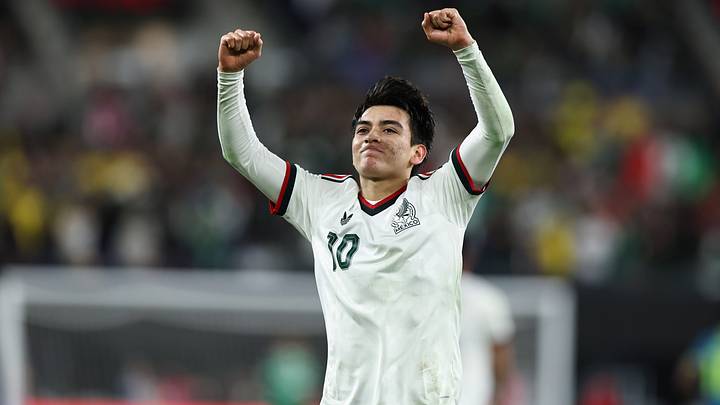 Gilberto Mora evitó un debut gris de Rafael Márquez con la selección mexicana Gilberto Mora evitó un debut gris de Rafael Márquez con la selección mexicana