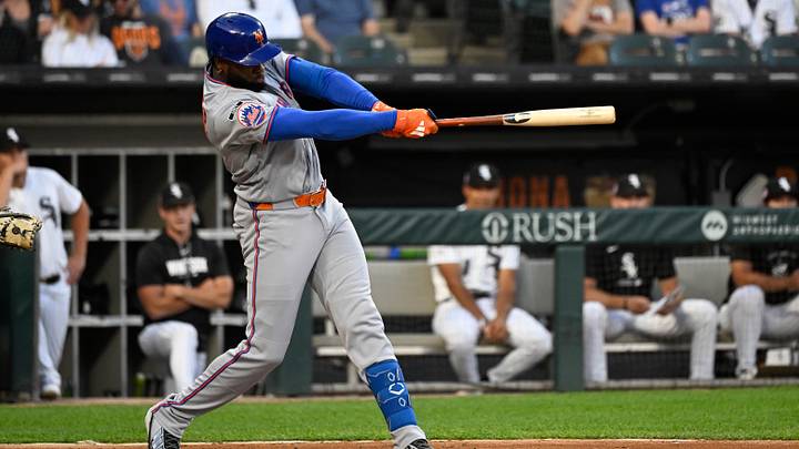 Aug 22, 2026; Chicago, Illinois, USA;  New York Mets outfielder Luis Robert Jr. (88) hits a home run during the third inning against the Chicago White Sox at Rate Field.  Mandatory Credit: Matt Marton-Imagn Images