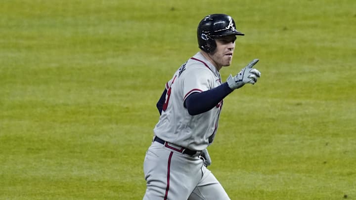 Freeman alcanzó su sexto cuadrangular de la postemporada en el sexto choque de la Serie Mundial