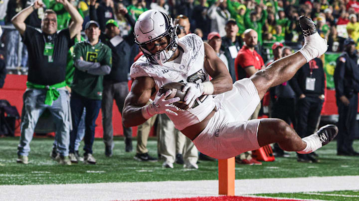 Kenyon Sadiq has been both real and spectacular for the Ducks, but nagging injuries have slowed his progress toward stardom