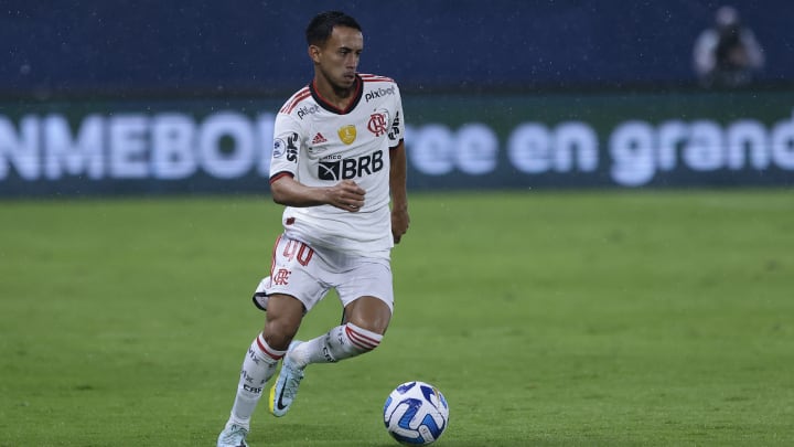  Matheus Gonçalves ainda busca mais oportunidades no Flamengo.