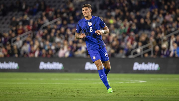 Brandon Vazquez addresses transfer rumors. 