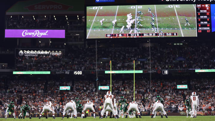 Dec 28, 2023; Cleveland, Ohio, USA; Cleveland Browns and New York Jets players await at the line of scrimmage. Dec 28, 2023; Cleveland, Ohio, USA; Cleveland Browns and New York Jets players await at the line of scrimmage.