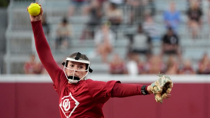 Oklahoma pitcher Sydney Berzon