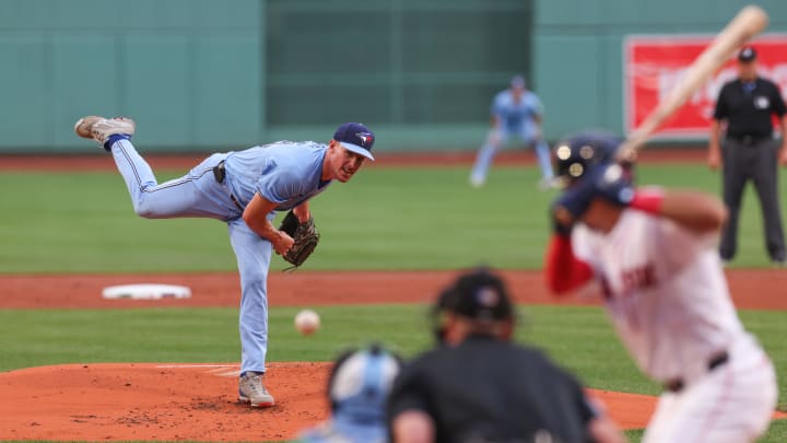 Jun 24, 2024; Boston, Massachusetts, USA; Toronto Blue Jays starting pitcher Chris Bassitt (40) throws a pitch during the first inning against the Boston Red Sox at Fenway Park. Mandatory Credit: Paul Rutherford-USA TODAY Sports Jun 24, 2024; Boston, Massachusetts, USA; Toronto Blue Jays starting pitcher Chris Bassitt (40) throws a pitch during the first inning against the Boston Red Sox at Fenway Park. Mandatory Credit: Paul Rutherford-USA TODAY Sports