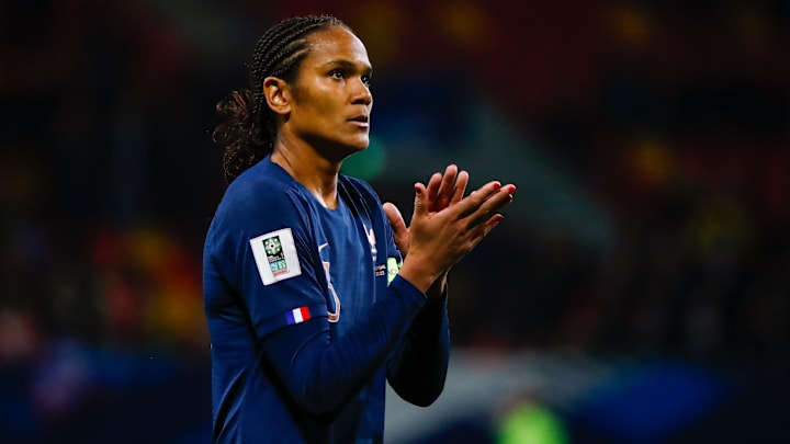 L'Equipe de France féminine a dévoilé son maillot. L'Equipe de France féminine a dévoilé son maillot.