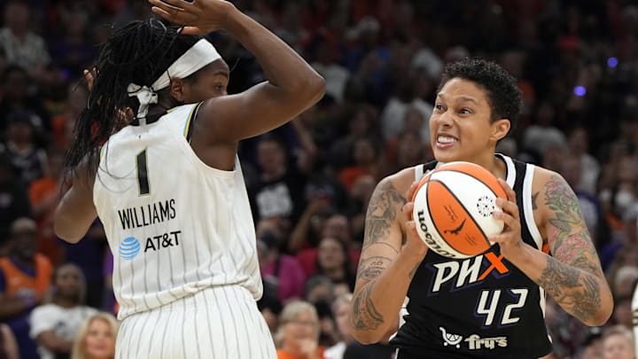 May 21, 2023; Phoenix, Arizona, USA; Phoenix Mercury center Brittney Griner (42) moves to the basket against Chicago Sky forward Elizabeth Williams (1) in the first half at Footprint Center. Mandatory Credit: Rick Scuteri-Imagn Images