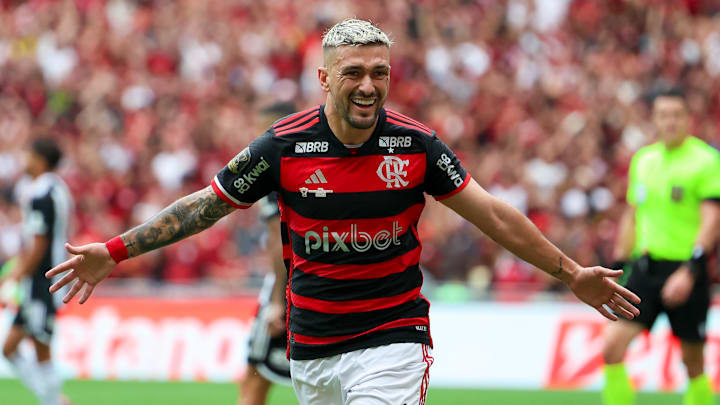 Arrascaeta é uma das estrelas do elenco rubro-negro