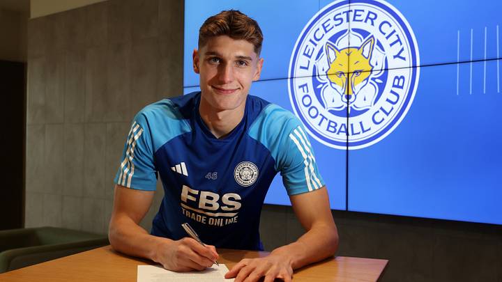 Ben Nelson Signs a New Contract at Leicester City