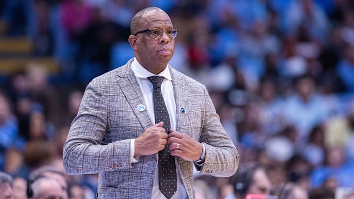 Nov 14, 2025; Chapel Hill, North Carolina, USA; North Carolina Tar Heels head coach Hubert Davis looks on during the second half against the North Carolina Central Eagles at Dean E. Smith Center. Mandatory Credit: Scott Kinser-Imagn Images Nov 14, 2025; Chapel Hill, North Carolina, USA; North Carolina Tar Heels head coach Hubert Davis looks on during the second half against the North Carolina Central Eagles at Dean E. Smith Center. Mandatory Credit: Scott Kinser-Imagn Images
