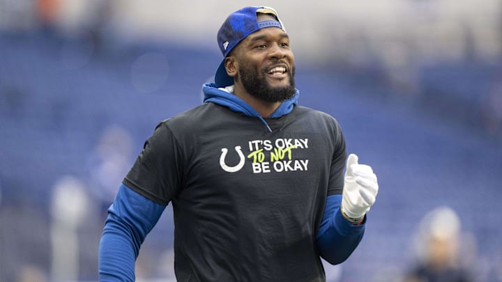 Oct 2, 2022; Indianapolis, Indiana, USA;  Indianapolis Colts linebacker Shaquille Leonard (53) runs