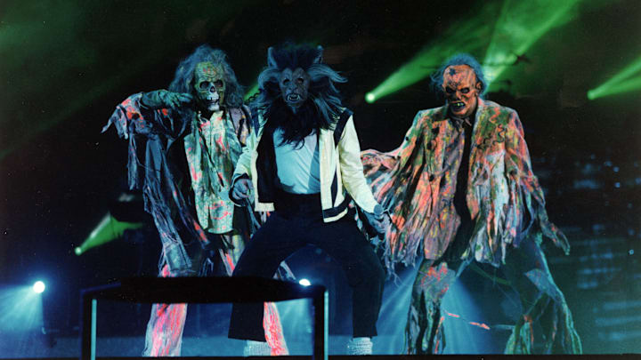 American singer Michael Jackson (1958 - 2009) performs the dance from 'Thriller', circa 1984