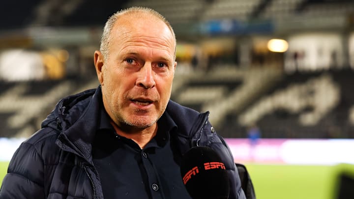 Robert Molenaar soll Co-Trainer auf Schalke werden (Archivbild) Robert Molenaar soll Co-Trainer auf Schalke werden (Archivbild)