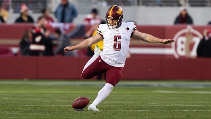 Dec 24, 2022; Santa Clara, California, USA; Washington Commanders place kicker Joey Slye (6) kicks Dec 24, 2022; Santa Clara, California, USA; Washington Commanders place kicker Joey Slye (6) kicks