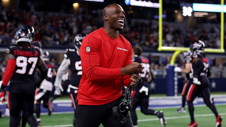 DeMeco Ryans, Philadelphia Eagles