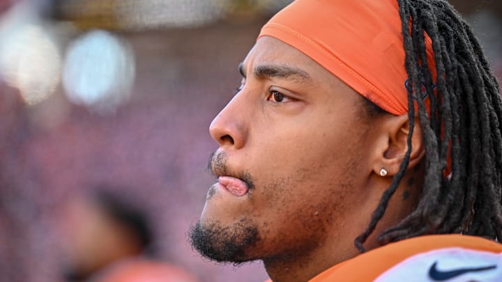 Denver Broncos OLB Nik Bonitto