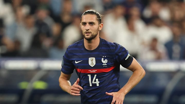 Adrien Rabiot avec l'Equipe de France Adrien Rabiot avec l'Equipe de France