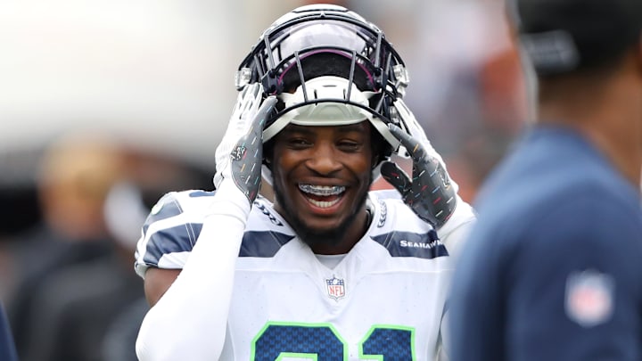 Oct 15, 2023; Cincinnati, Ohio, USA;  Seattle Seahawks cornerback Devon Witherspoon (21) before the