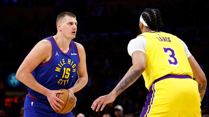 Si los Nuggets deciden cambiar a Nikola Jokic los Lakers estarían muy al pendiente de dicha situación