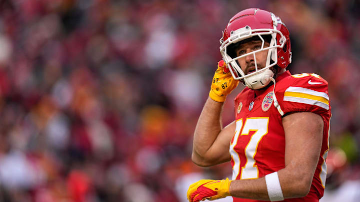 Travis Kelce and Taylor Swift's relationship might be heating up