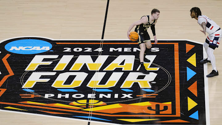 Purdue Boilermakers guard Braden Smith (3) controls the ball against Connecticut Huskies guard Stephon Castle (5) Purdue Boilermakers guard Braden Smith (3) controls the ball against Connecticut Huskies guard Stephon Castle (5)