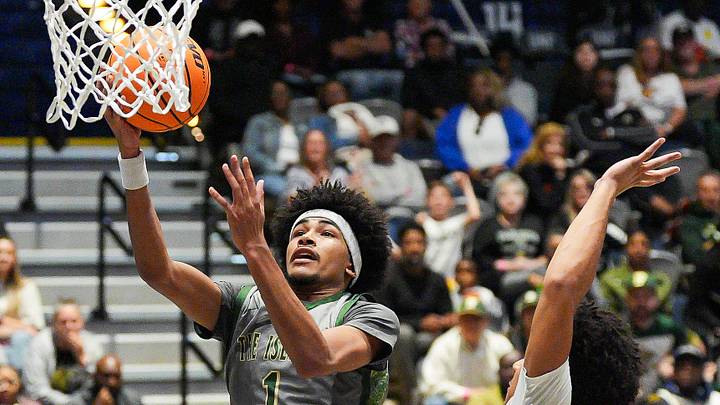 Syracuse basketball coaches will be watching 4-star and 5-star recruiting targets this weekend during an AAU live period. Syracuse basketball coaches will be watching 4-star and 5-star recruiting targets this weekend during an AAU live period.