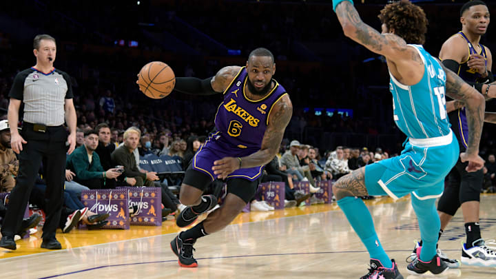 LeBron James y los Lakers sufrieron una nueva derrota