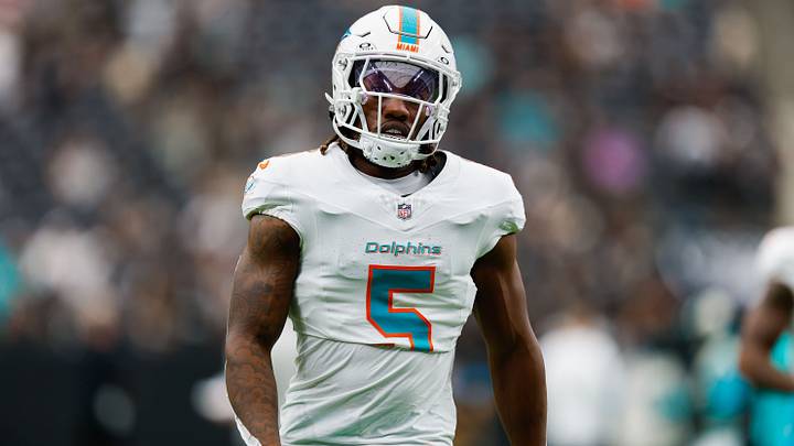 Sep 13, 2026; Paradise, Nevada, USA; Miami Dolphins running back Jaylen Wright (5) walks onto the field before the game against the Las Vegas Raiders at Allegiant Stadium. Mandatory Credit: David Brytus-Imagn Images. Sep 13, 2026; Paradise, Nevada, USA; Miami Dolphins running back Jaylen Wright (5) walks onto the field before the game against the Las Vegas Raiders at Allegiant Stadium. Mandatory Credit: David Brytus-Imagn Images.