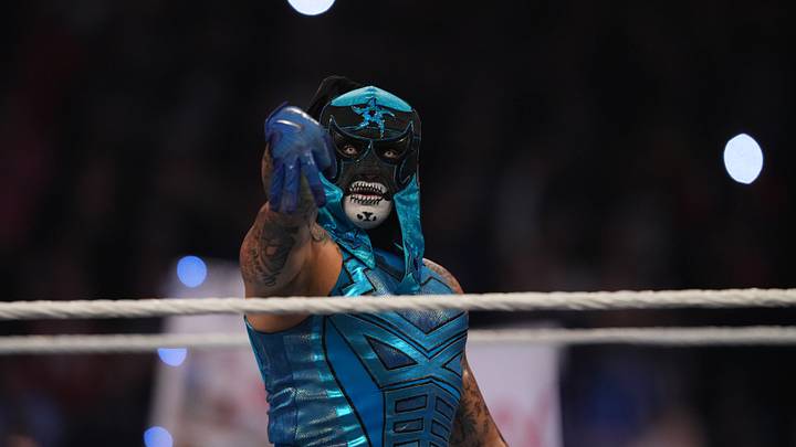 Feb 1, 2025; Indianapolis, IN, USA; Penta during the Men’s Royal Rumble match during the WWE Royal Rumble at Lucas Oil Stadium. Mandatory Credit: Joe Camporeale-Imagn Images Feb 1, 2025; Indianapolis, IN, USA; Penta during the Men’s Royal Rumble match during the WWE Royal Rumble at Lucas Oil Stadium. Mandatory Credit: Joe Camporeale-Imagn Images