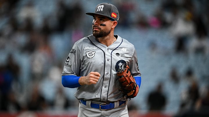 Renato Núñez lidera la ofensiva de Magallanes