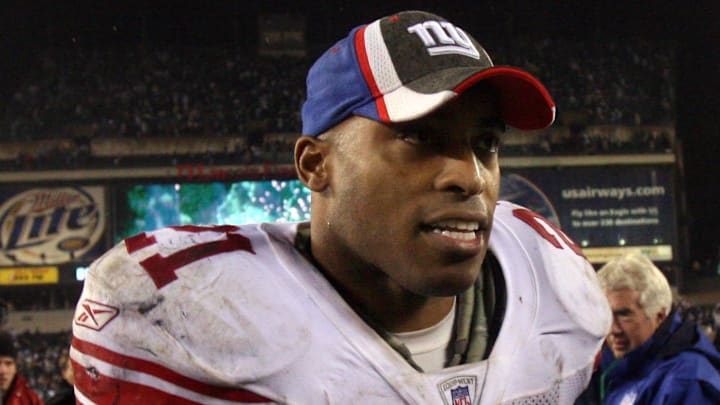 Retired New York Giants running back Tiki Barber was the latest legacy alumni to deliver an inspirational message to the current team following their OTA program.