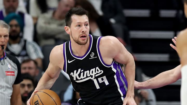 Mar 5, 2026; Sacramento, California, USA; Sacramento Kings forward-center Drew Eubanks (19) controls the ball against the New Orleans Pelicans during the first quarter at Golden 1 Center. Mandatory Credit: Dennis Lee-Imagn Images Mar 5, 2026; Sacramento, California, USA; Sacramento Kings forward-center Drew Eubanks (19) controls the ball against the New Orleans Pelicans during the first quarter at Golden 1 Center. Mandatory Credit: Dennis Lee-Imagn Images