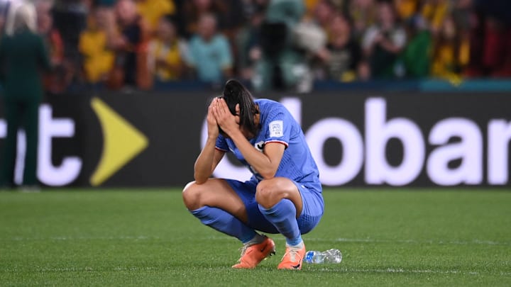 Kenza Dali a raté deux penaltys lors de la séance de tirs aux buts