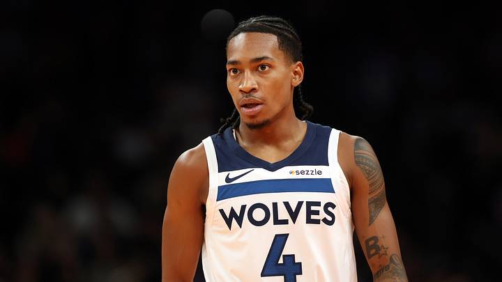 Nov 21, 2025; Phoenix, Arizona, USA; Minnesota Timberwolves guard Rob Dillingham (4) against the Phoenix Suns during an NBA Cup game at Mortgage Matchup Center. Mandatory Credit: Mark J. Rebilas-Imagn Images Nov 21, 2025; Phoenix, Arizona, USA; Minnesota Timberwolves guard Rob Dillingham (4) against the Phoenix Suns during an NBA Cup game at Mortgage Matchup Center. Mandatory Credit: Mark J. Rebilas-Imagn Images