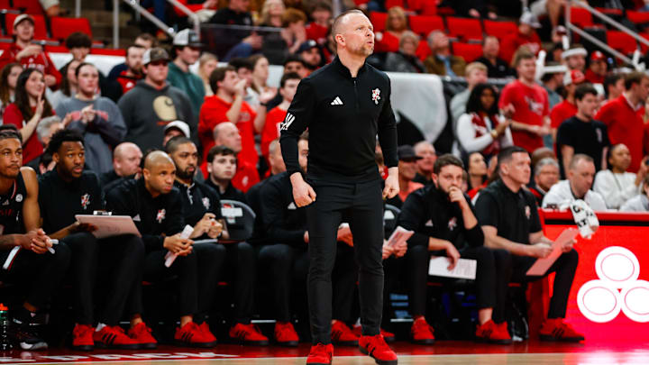 Feb 12, 2025; Raleigh, North Carolina, USA; Louisville Cardinals head coach Pat Kelsey reacts during the first half of the game against the North Carolina State Wolfpack at Lenovo Center. Mandatory Credit: Jaylynn Nash-Imagn Images Feb 12, 2025; Raleigh, North Carolina, USA; Louisville Cardinals head coach Pat Kelsey reacts during the first half of the game against the North Carolina State Wolfpack at Lenovo Center. Mandatory Credit: Jaylynn Nash-Imagn Images