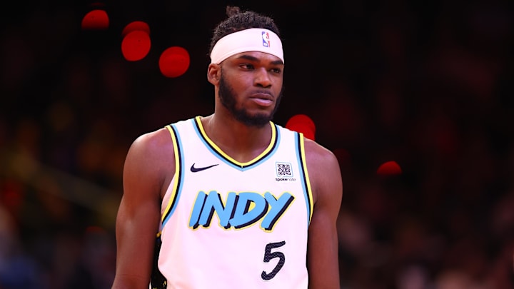 Indiana Pacers forward Jarace Walker (5) against the Phoenix Suns at Footprint Center. Indiana Pacers forward Jarace Walker (5) against the Phoenix Suns at Footprint Center.