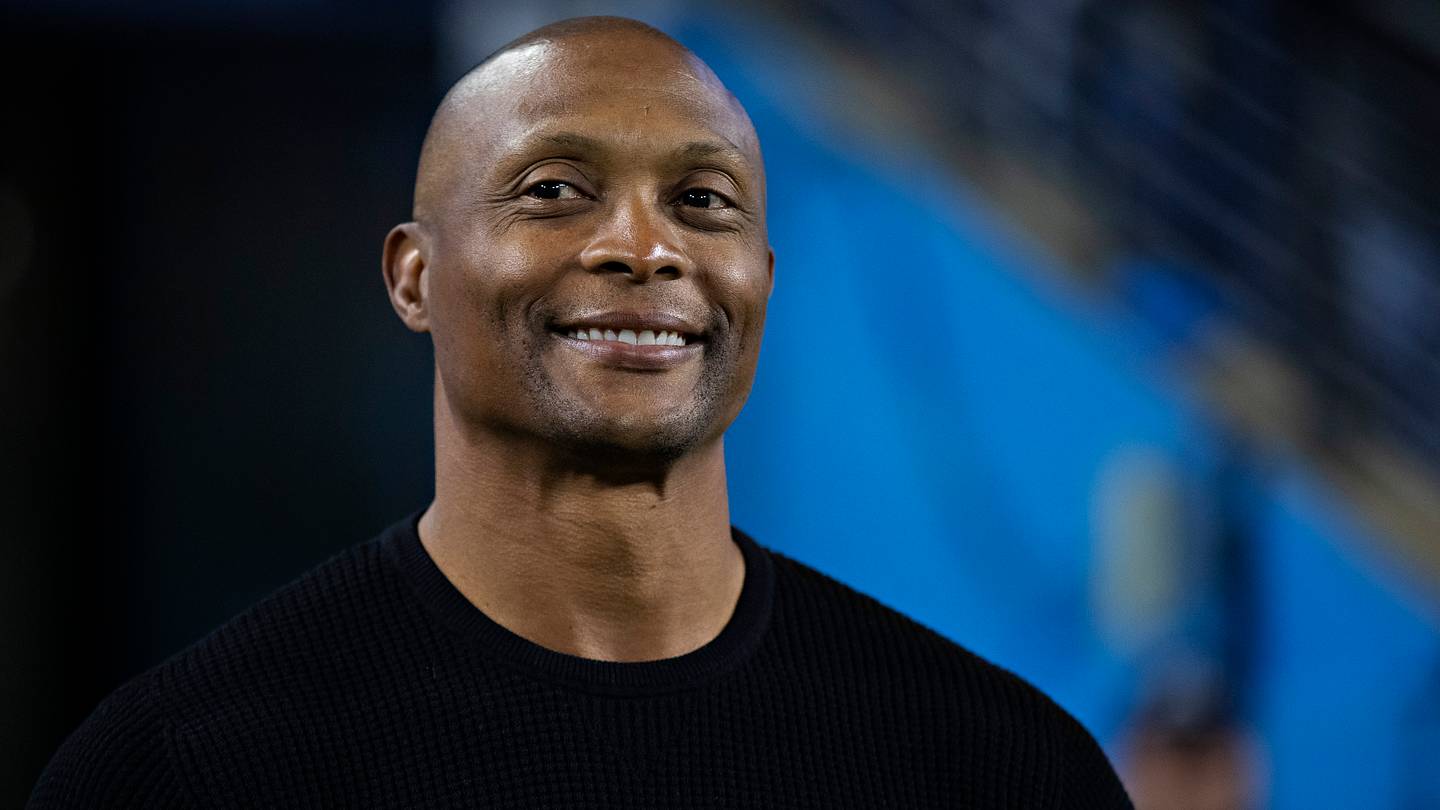 NFL insider explains Bears' interest in Eddie George for head coach job
