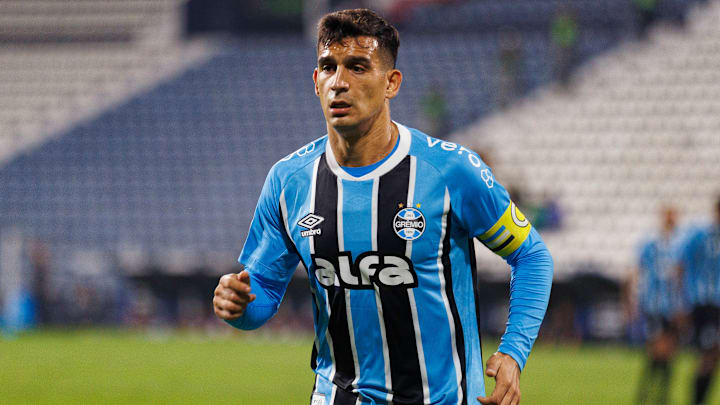 Cristaldo vive indefinição no Grêmio e pode reencontrar Renato Gaúcho 