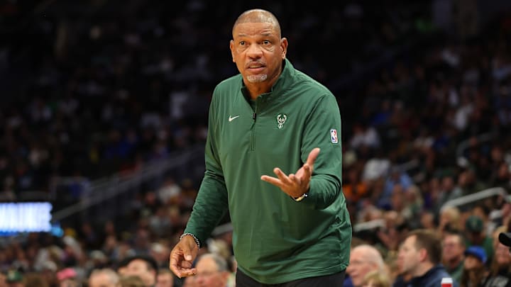 Los Angeles Lakers v Milwaukee Bucks