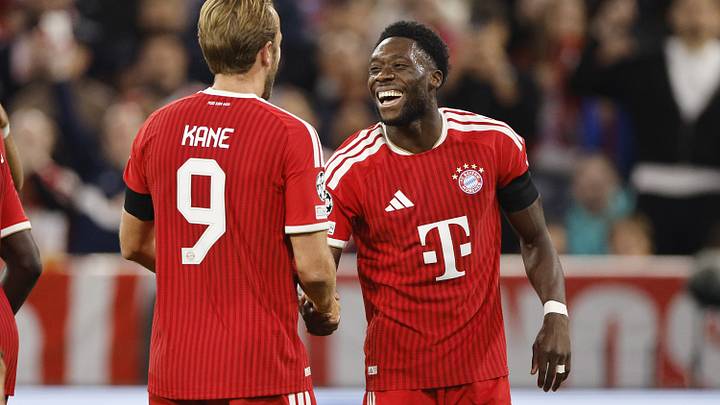 Alphonso Davies "bejubelt" sein erstes Saisontor in der Champions League Alphonso Davies "bejubelt" sein erstes Saisontor in der Champions League